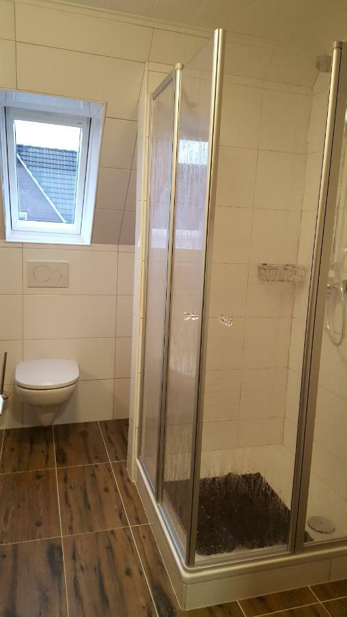 Wohnung 2 Mit Balkon- Haus Annegrete Esens Eksteriør bilde